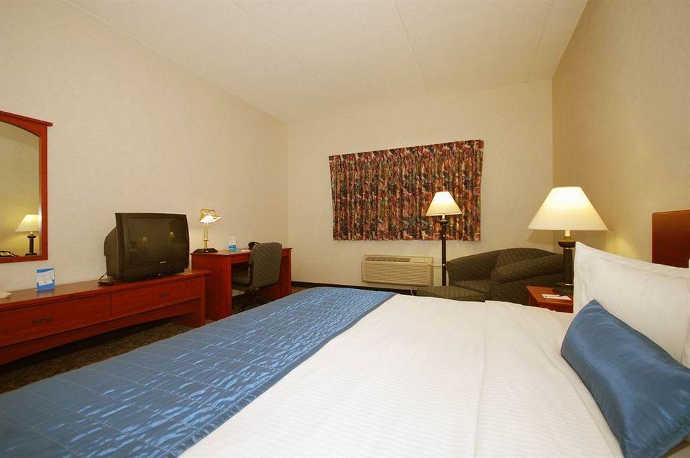 Hotel Baymont By Wyndham Des Moines Airport Extérieur photo