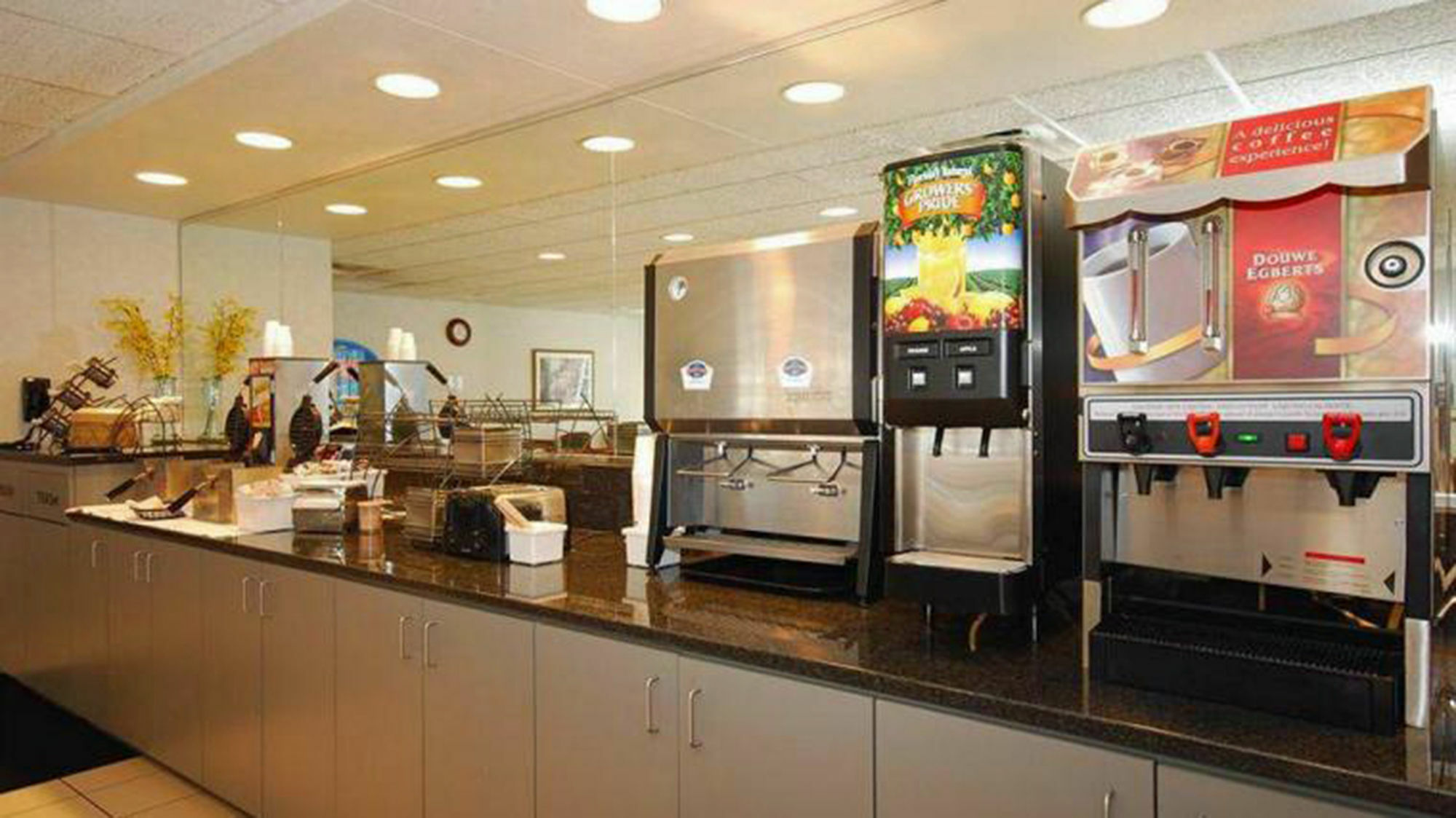 Hotel Baymont By Wyndham Des Moines Airport Extérieur photo